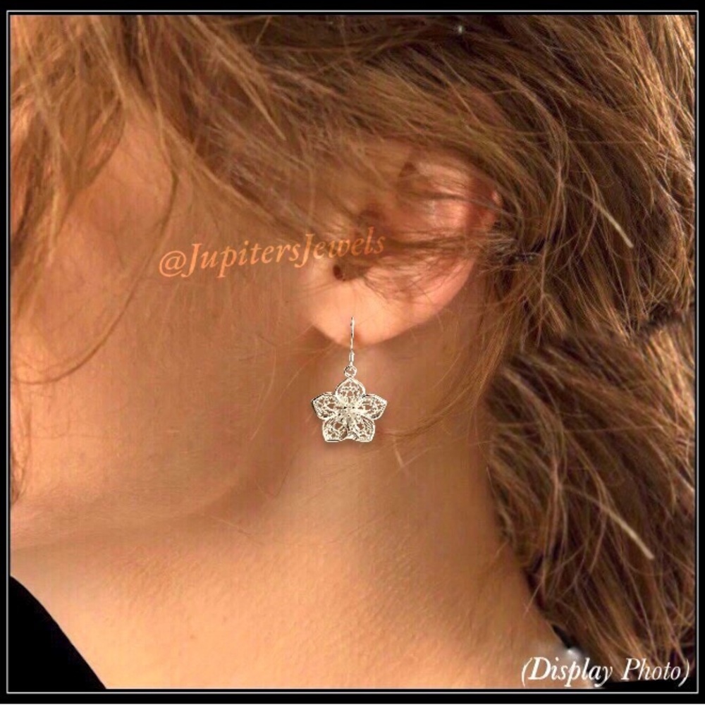 Clearance! NEW 925 SILVER SPRING DAHLIA FLOWER GARDEN EARRINGS - Picture 3 of 5